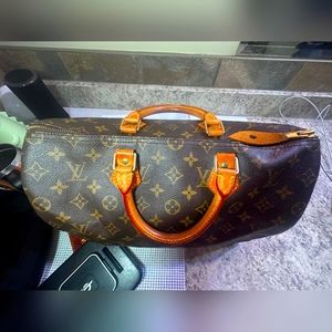 Preloved authentic speedy